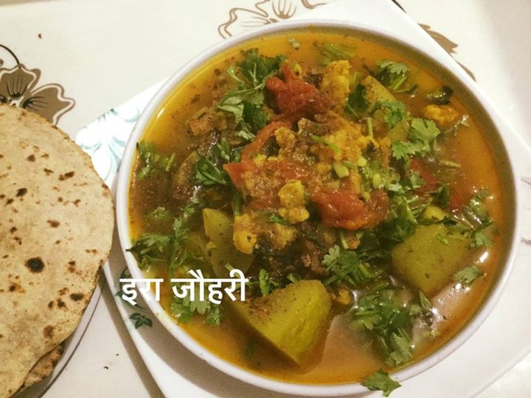 मूँग की दाल की बड़ी और लौकी की रसीली सब्जी