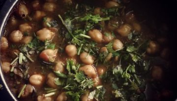 कम चिकनाई मे बनाये अनारदाने वाले मसालेदार छोले