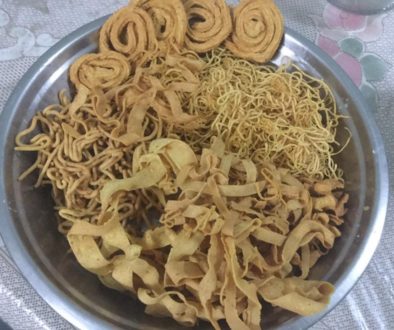 बेसन के मोटे , पतले सेव , चकरी और रिबन्स