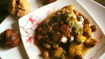 खस्ता कचौड़ी और चटपटे आलू !!!!!