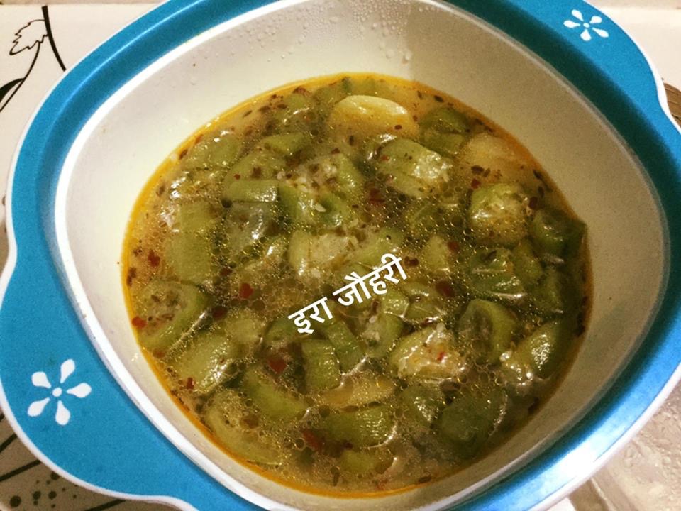 जीरे मिर्च की देशी घी मे बनी तरोई की रसीली सब्जी