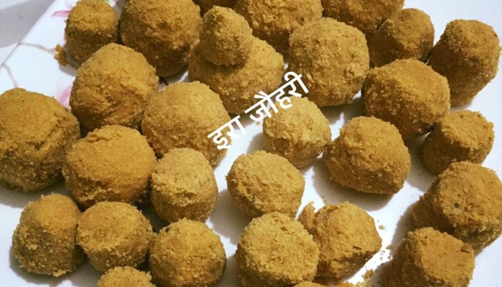 बेसन के  केसरिया लड्डू