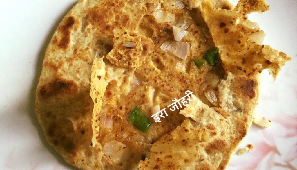 भुने चने और प्याज के भरवाँ पराठे और भुने चने के सूखे आलू