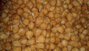 अनरसे !!!! सावन की चावल के आटे से बनी पारम्परिक मिठाई