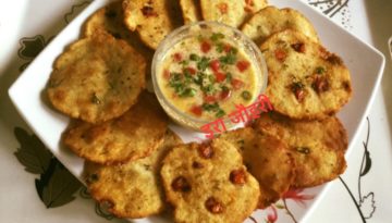 चावल की टमाटरी पूड़ी और छौंका हुआ दही