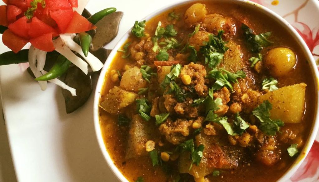 लौकी बड़ी दो प्याजा वाली चने की दाल