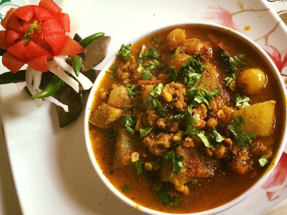 लौकी बड़ी दो प्याजा वाली चने की दाल