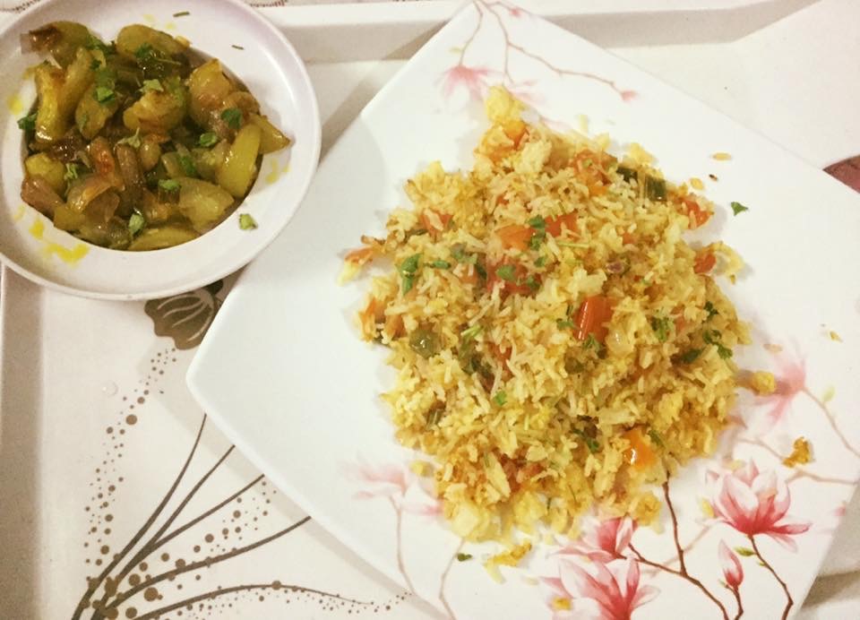 लौकी  दो प्याजा व टमाटर का मस्त पुलाव !!!