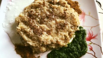 छिल्के वाली मूँग की दाल की खिचड़ी !!!!!