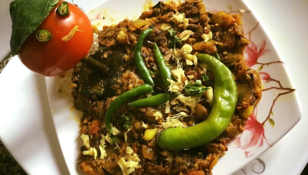 बैगन का मसालेदार भर्ता !!!