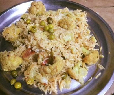 टमाटर ,गोभी का करीपत्ता डाल कर बना मस्त पुलाव !!!