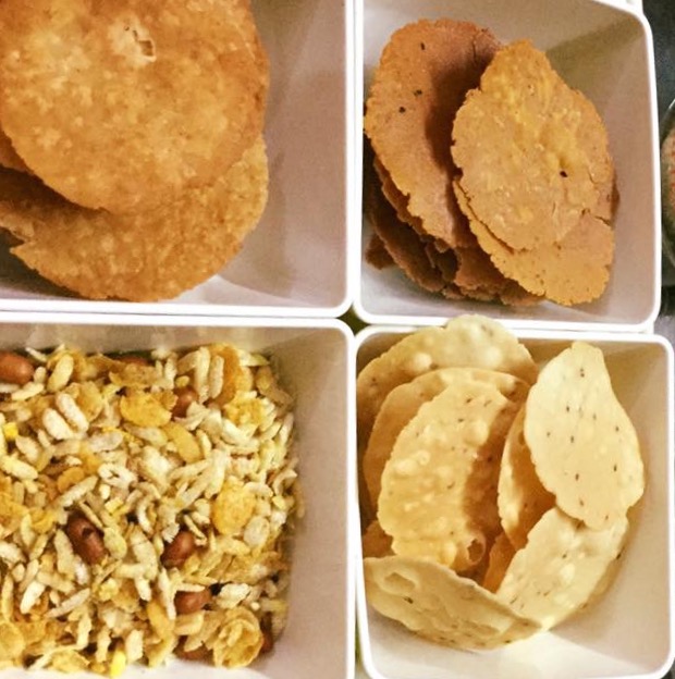 मीठी व नमकीन पपड़ियाँ!!!! दीपावली स्पेशल व्यन्जन
