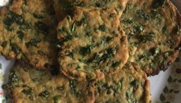 मेथी की करारी कुरकुरी पूड़ी !!!!!!