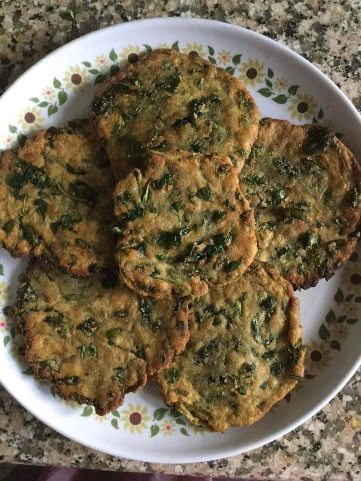 मेथी की करारी कुरकुरी पूड़ी !!!!!!