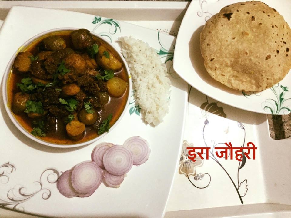 घुइया यानी अरबी बड़ी दो प्याजा !!!!