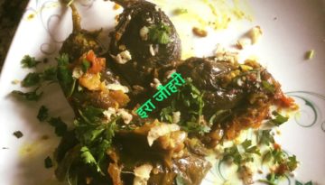 हाँड़ी स्टाइल मे कुकर मे बने साबित नन्हे बैगन !!!