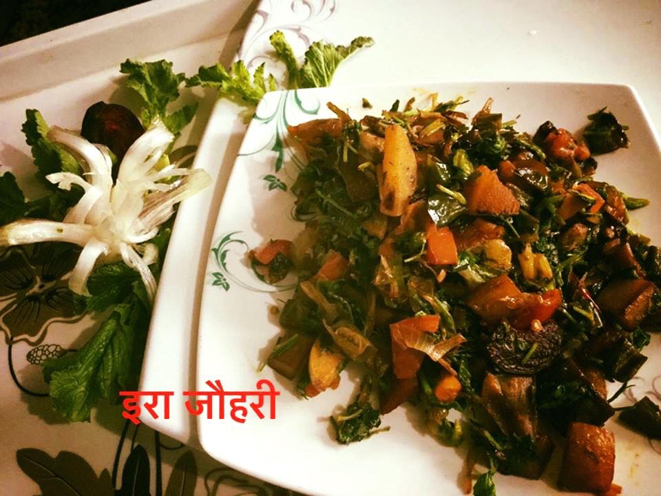 हरीभरी मिक्स सब्जी व सरोवर सलाद