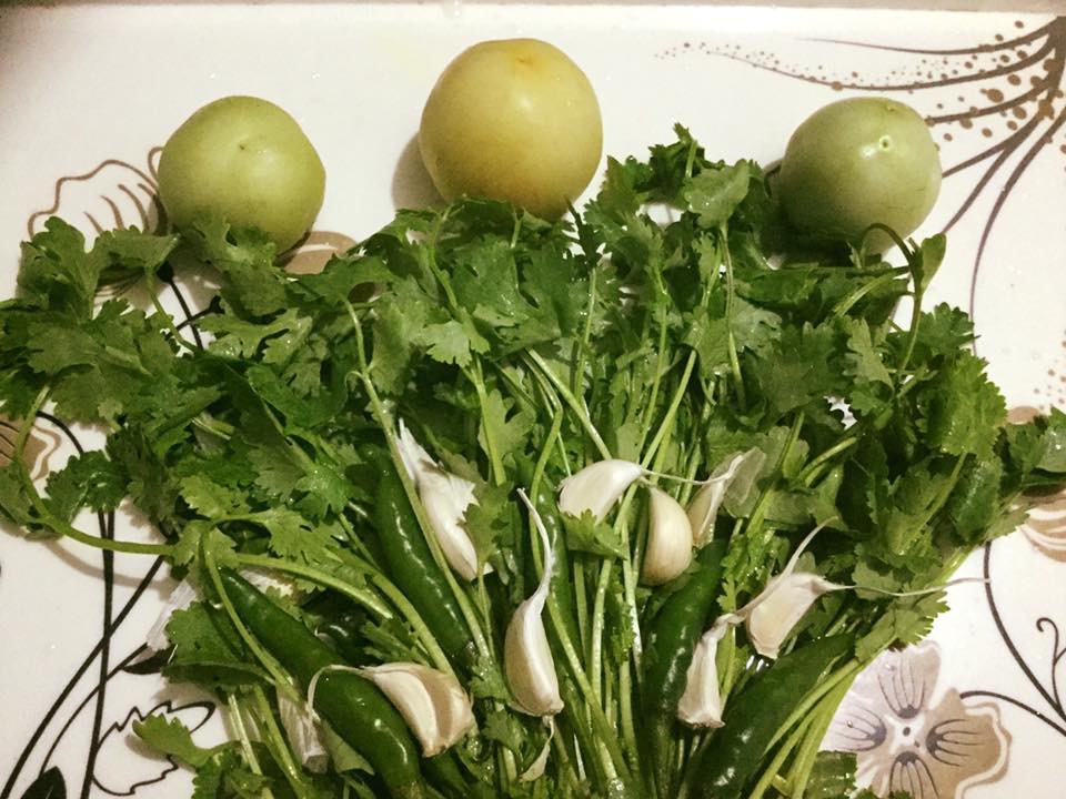 कच्चे टमाटर की चटनी !!!!