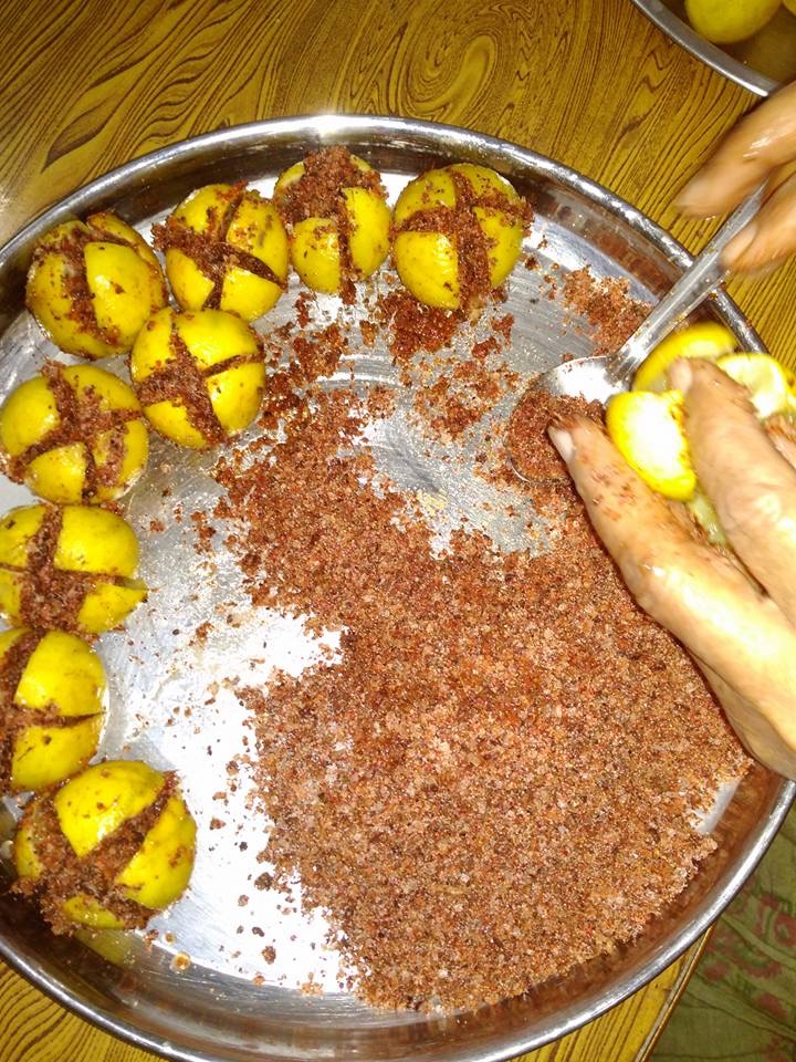 नींबू का मसाले वाला अचार !!