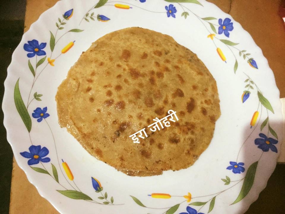 प्याज का नमकीन लच्छा व मलाई का मीठा शाही पराठा