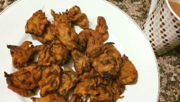 प्याज की करारी पकौड़ियाँ !!!!