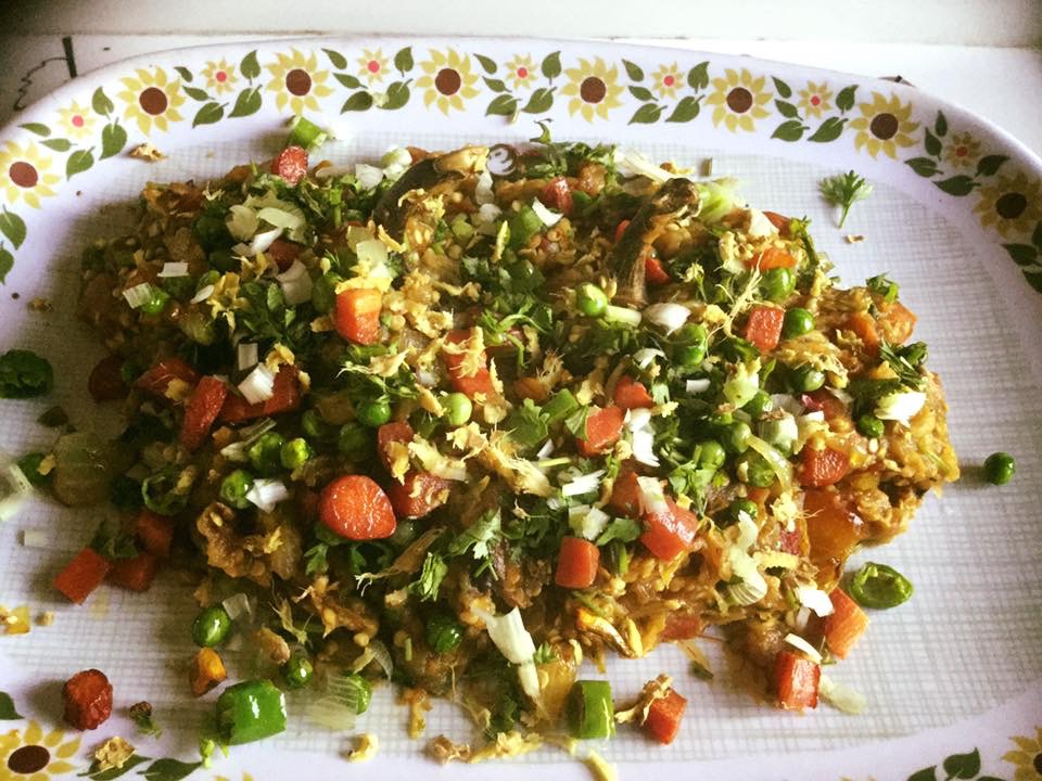 मिली जुली सब्ज़ियों वाला बैगन का भर्ता !!