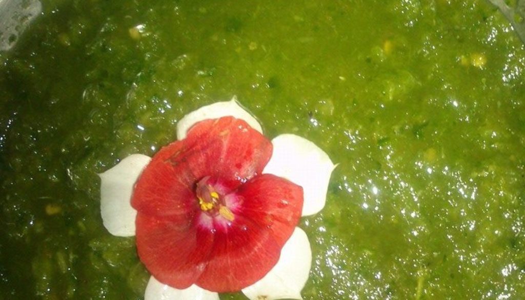 पके टमाटर की सिल पर पिसी चटनी