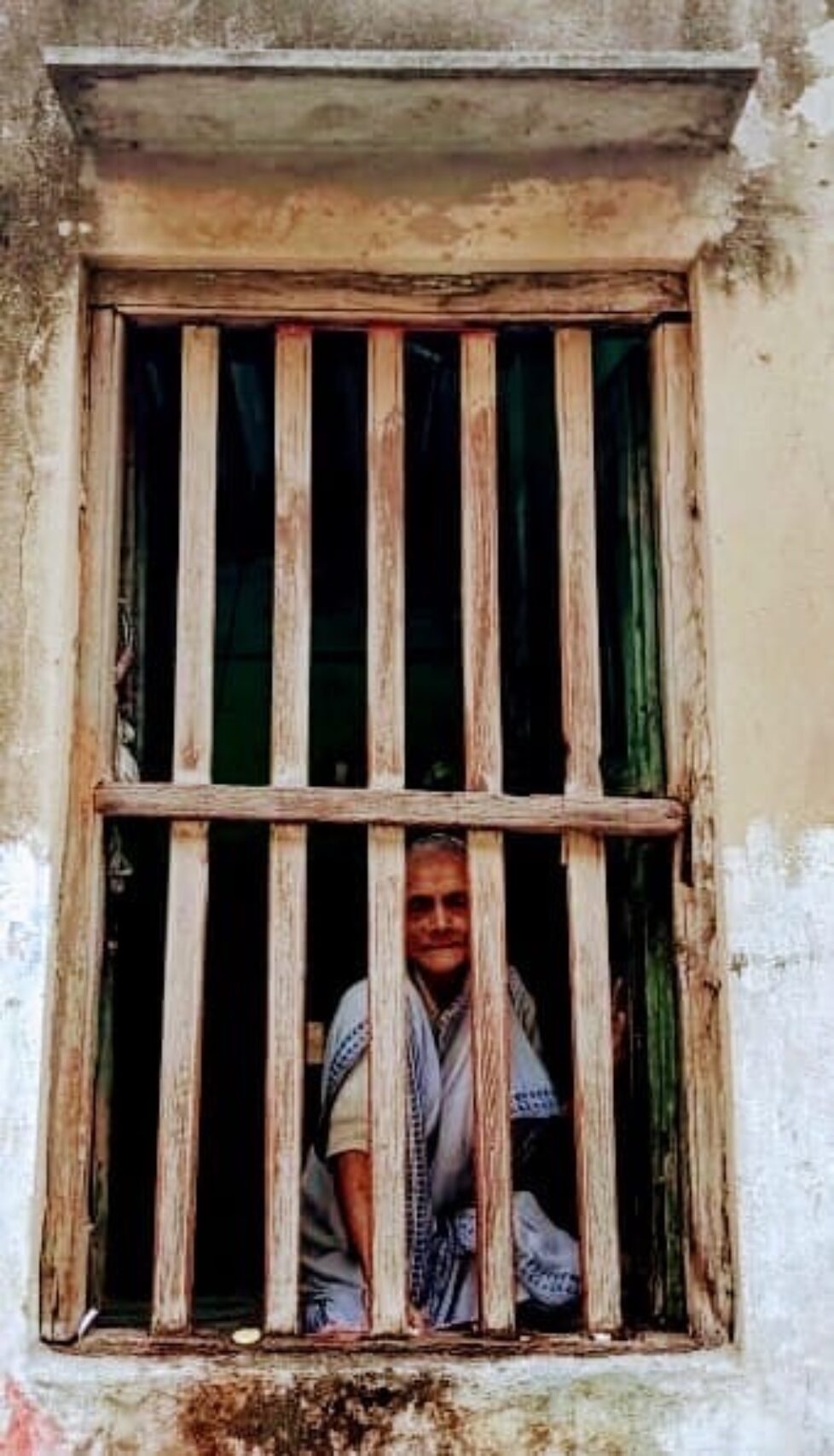 बूढ़ी माई / काव्य /बोलती  तस्वीर